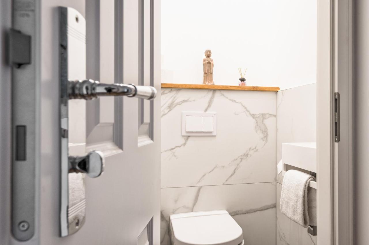 ברלין Riesiges Apartment Nahe Kudamm Sehr Schoner Altbau 123M2 Gross 12 Gaste מראה חיצוני תמונה