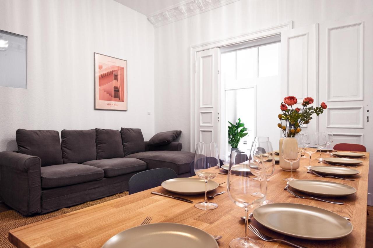 ברלין Riesiges Apartment Nahe Kudamm Sehr Schoner Altbau 123M2 Gross 12 Gaste מראה חיצוני תמונה
