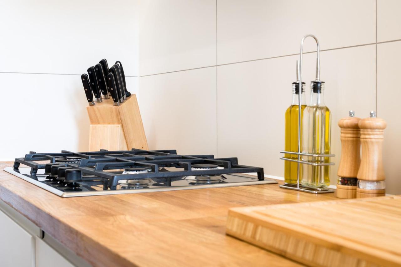 ברלין Riesiges Apartment Nahe Kudamm Sehr Schoner Altbau 123M2 Gross 12 Gaste מראה חיצוני תמונה